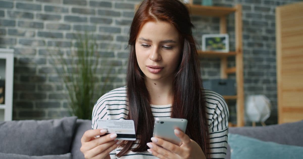 Онлайн-покупки со смартфона — видеокоммерция для интернет-магазинов